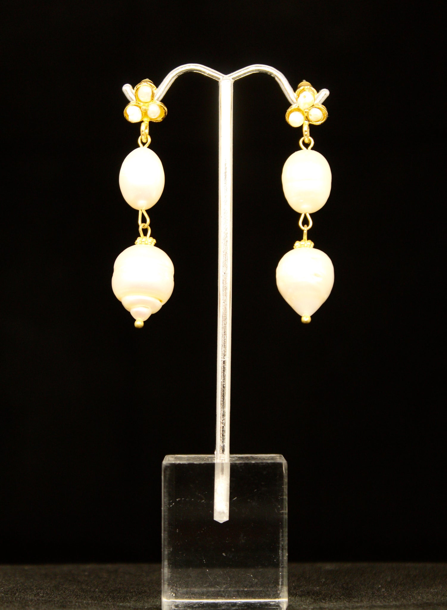 TWIN BIG PEARLS EARRINGS